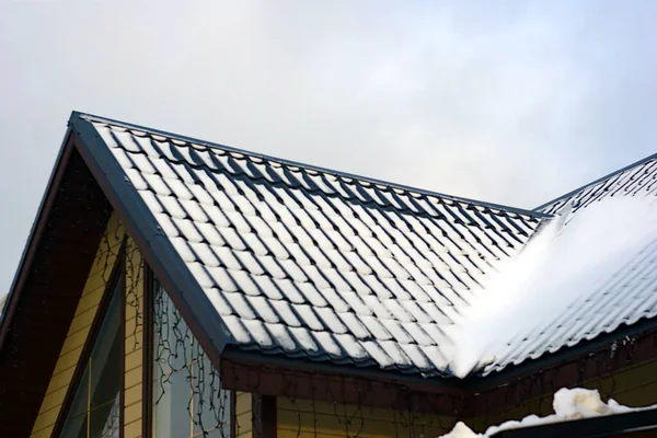 Snow Roof Wooden Country House — Stock Photo, Image