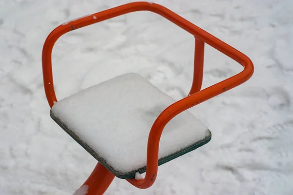 Krzesło Karuzeli Dla Dzieci Zimą — Zdjęcie stockowe
