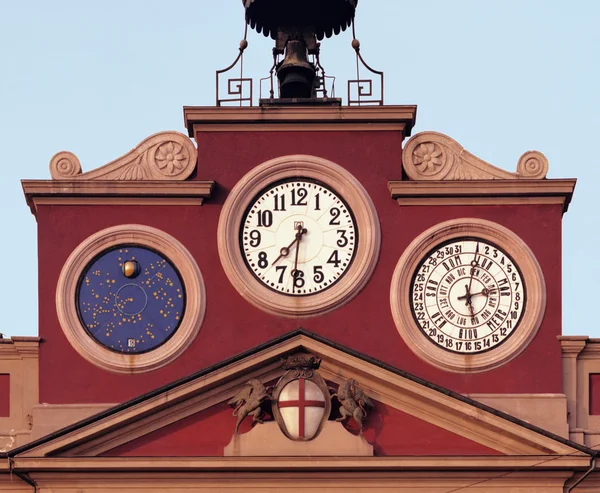 Palazzo comunale (obecní palác) v alessandria - Itálie — Stock fotografie