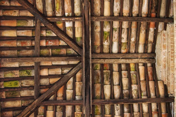 Old roof in Italy — Stock Photo, Image