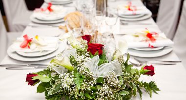 bir restoranda Tablo ayarı.