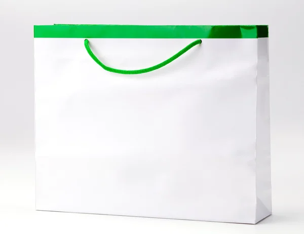 Λευκό και πράσινο τσάντα για ψώνια. — Φωτογραφία Αρχείου
