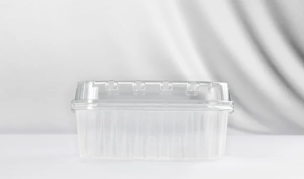 プラスチック製の透明な容器 — ストック写真