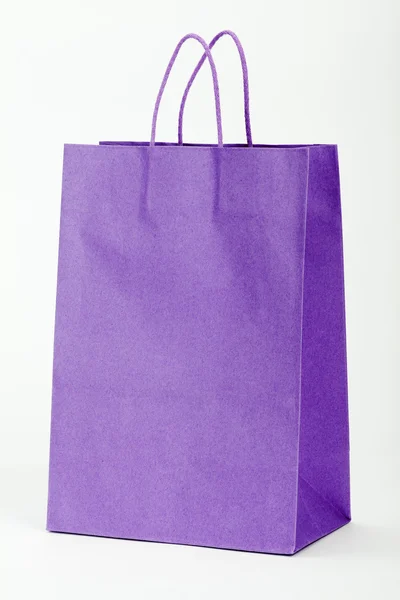 Saco de compras violeta . — Fotografia de Stock