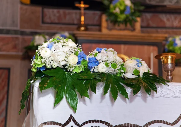 Interno di una chiesa cattolica — Foto Stock