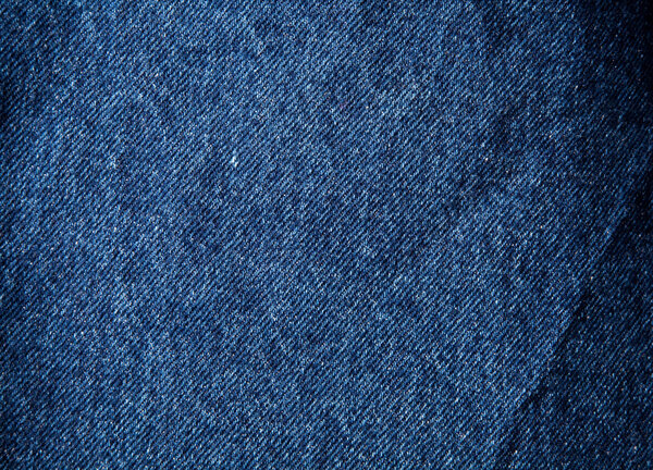 голубые джинсы