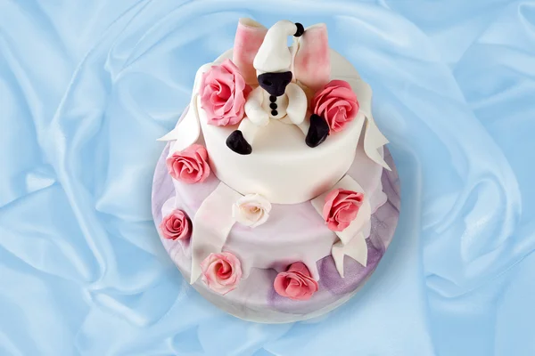 Torta di compleanno con rose blu — Foto Stock