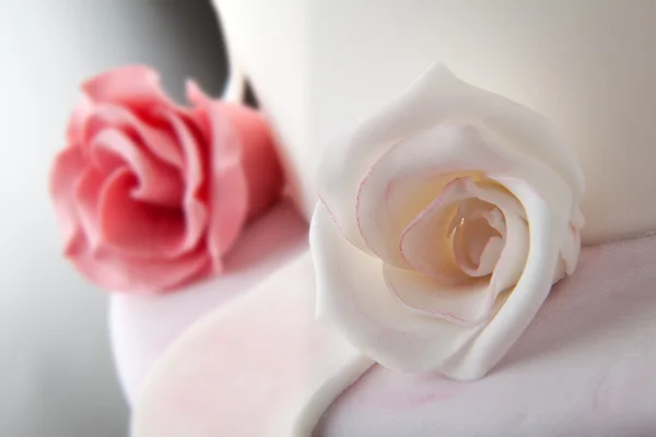 Detail of rose of wedding cake — Stock Photo, Image