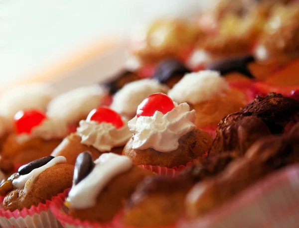 Cakes and pastries — Stock Photo, Image