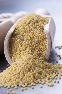 kabuğu çıkarılmış tane