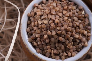 kabuğu çıkarılmış tane