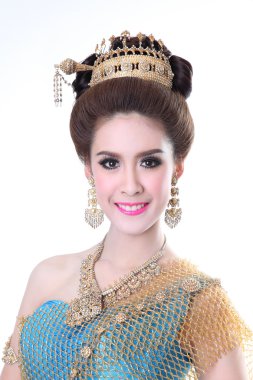 yaratıcı chignon saç stili ile poz ve mavi Tay elbise şık moda Asyalı kadın