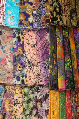 Şallar (tulum) Market