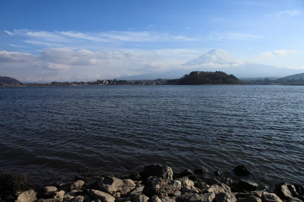 Nézd a Mount Fuji-Kawaguchiko-tó márciusban — Stock Fotó