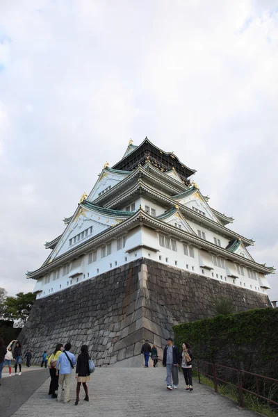 A torre principal do Castelo de Osaka — Fotografia de Stock
