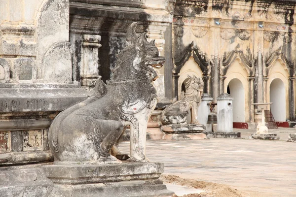 Escultura León — Foto de Stock