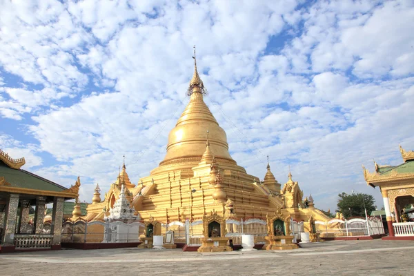 Мандалайский дворец — стоковое фото