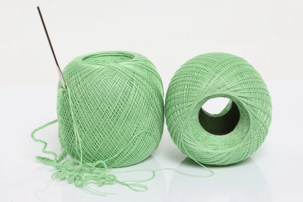 Crochet hook and yarn — Stock Photo, Image