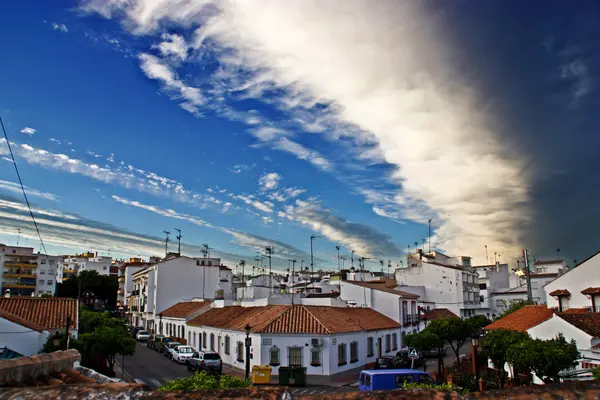 Gran vista de un pueblo típico andaluz — Foto de Stock