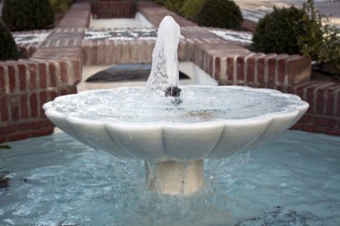 sevimli antik çeşme tipik Endülüs Köyü