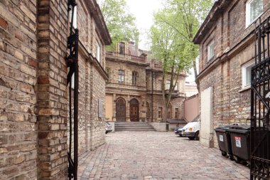 Eski Ungern-Sternberg Sarayı, şimdi Estonya Bilimler Akademisi (1865, mimar Martin Gropius).