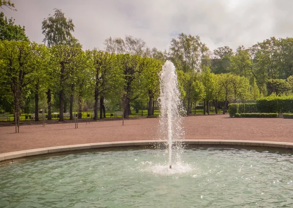 Tallinn Kadriorg Park Brunnen Der Nähe Der Sommerbühne Des Kadriorg — Stockfoto