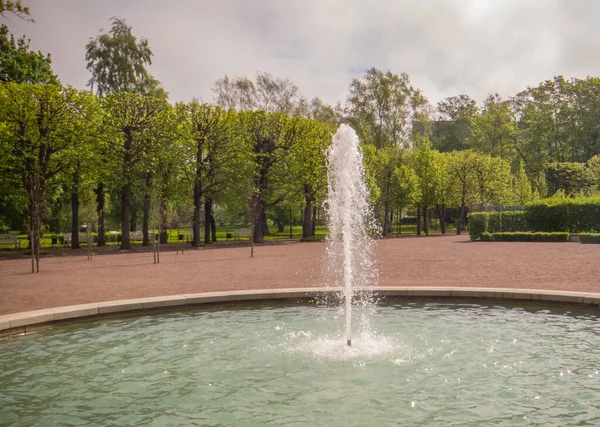 Tallinn Parc Kadriorg Fontaine Près Étape Estivale Parc Kadriorg — Photo