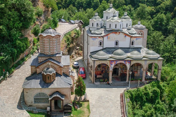 Orthodoxe kerk en klooster, st.joachim osogovski in Macedonië, kriva palanka — Stockfoto