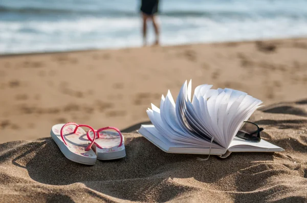 Book at beach reading on a summer time — Stock Photo, Image
