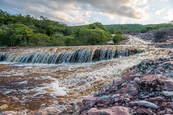 Brezilya 'nın Bahia eyaletindeki Chapada Diamantina' da Lencois kasabası yakınlarındaki Serrano doğal havuzları