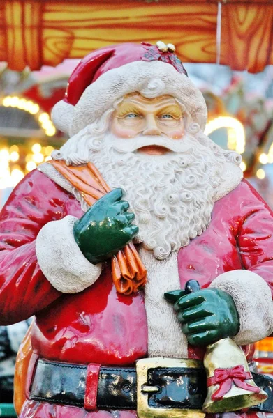 Santa claus gekleed in het rood met baard en hoed — Stockfoto