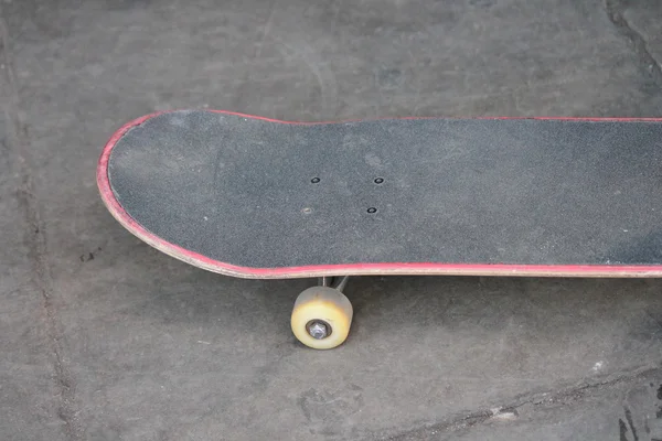 Skateboard hautnah im Skatepark — Stockfoto