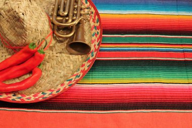 Meksika fiesta panço serape halı battaniye sombrero biber trompet mariachi arka plan kopya-uzay stok, fotoğraf, fotoğraf, resim, resim,