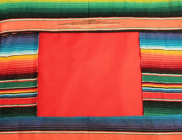 Messicano messicano cornice cinco de mayo poncho sfondo copia spazio — Foto Stock