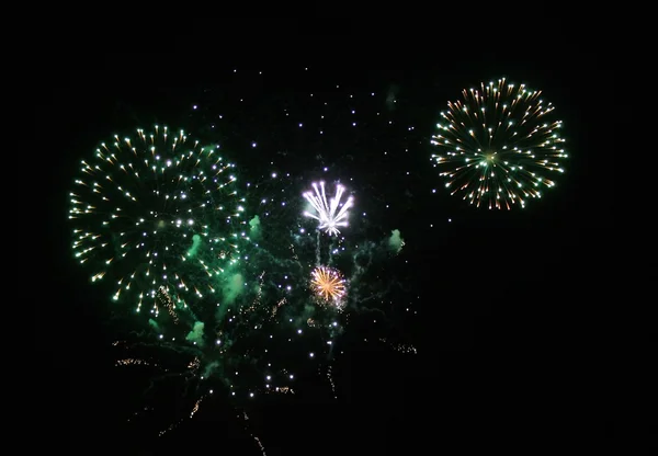 Fuegos artificiales exhibición evento fondo celebrar —  Fotos de Stock