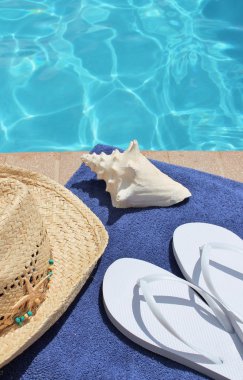 havuz kenarında tatil doğal