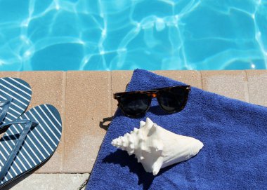 havuz kenarında tatil tatil doğal