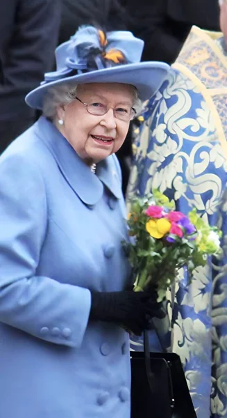 엘리자베스 2020 웨스트민스터 애비에서 영연방 기념일 예배에 참석하는 엘리자베스 여왕은 — 스톡 사진