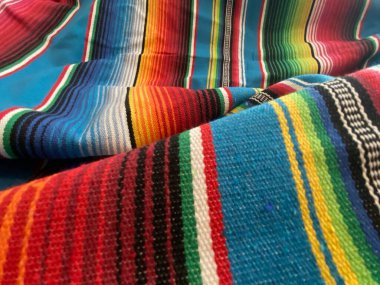 Meksika Cinco de Mayo Fiesta için panço serape Meksika arka planı. Ahşap fotokopi alanı deseni minimalist basit Meksika arka planı. Stok fotoğrafı.,