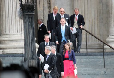 Londra, İngiltere. 3 Haziran 2022 'de İskoçya Başbakanı Nicola Sturgeon ve eşi, Queens saltanatı için düzenlenen Platin Yıl Kutlamaları kapsamında St Pauls Katedrali' ndeki Ulusal Şükran Günü Servisine katılmak üzere St. Pauls 'a geldiler.