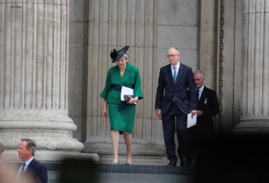 Londra, İngiltere - 06.03.2022: Teresa May ve kocası Philip, Kraliçe Elizabeth 'in 70 yıllık yıldönümü kutlamalarında.