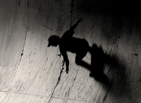 Silhouette of skater — Stock Photo, Image