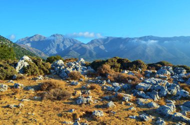 Girit Adası 'ndaki Omalos' taki dağ manzarası, Beyaz Dağlar, Yunanistan