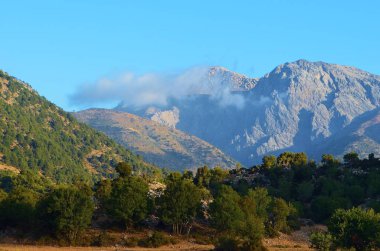 Girit Adası 'ndaki Omalos' taki dağ manzarası, Beyaz Dağlar, Yunanistan