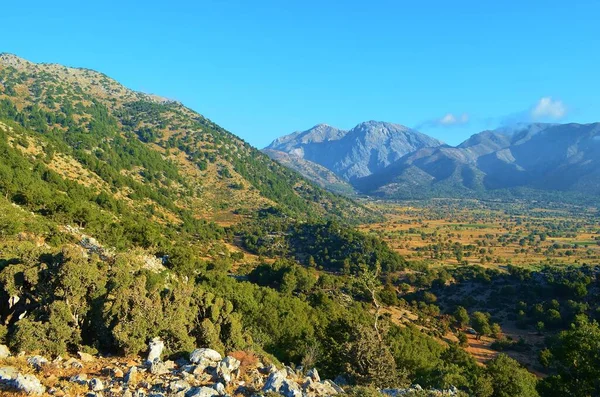 Girit Adası 'ndaki Omalos' taki dağ manzarası, Beyaz Dağlar, Yunanistan