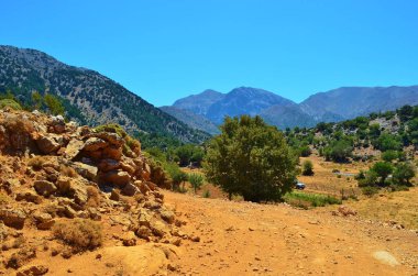 Omalos 'taki Beyaz Dağlar manzarası. Girit Adası, Yunanistan