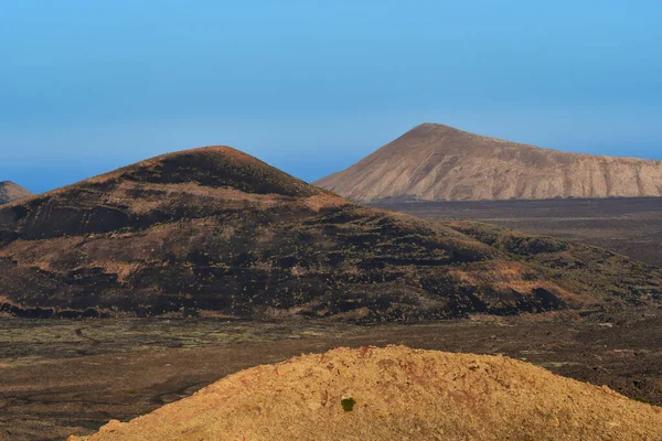 Sabahın Erken Saatlerinde Spanya Nın Lanzarote Şehrinde Güzel Bir Volkanik — Stok fotoğraf