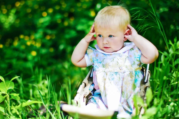 Child on the grass — Stock Photo, Image