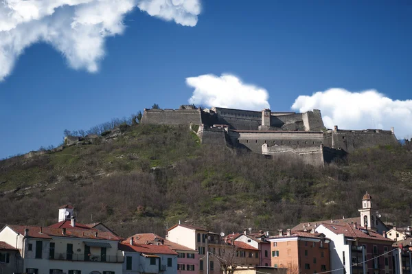 La fortezza militare di Gavi Ligure — Foto Stock