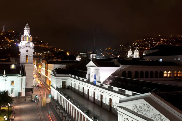 Nacht in quito — Stockfoto